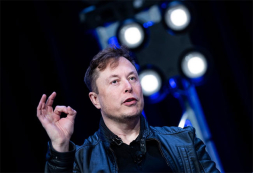 Judge rejects Musk bid to free tweets from oversight